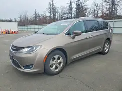 2C4RC1EG8HR721792 2017 CHRYSLER PACIFICA