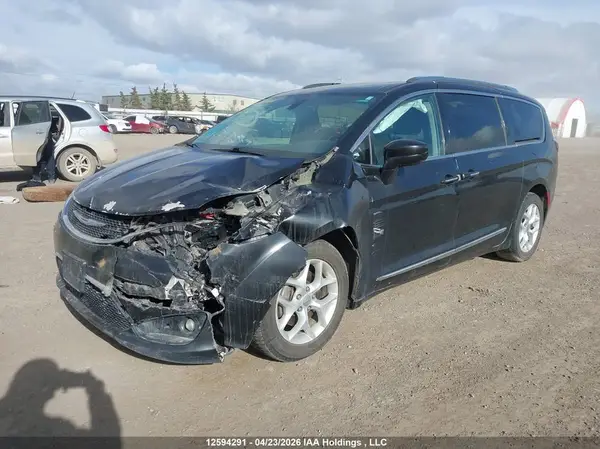2C4RC1EG8HR756588 2017 CHRYSLER PACIFICA - Image 2