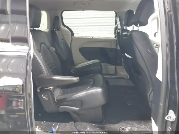 2C4RC1EG8HR757448 2017 CHRYSLER PACIFICA - Image 8