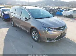 2C4RC1EG8HR771981 2017 CHRYSLER PACIFICA