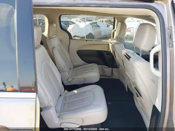 2C4RC1EG8HR771981 2017 CHRYSLER PACIFICA - Image 8