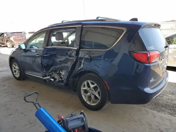 2C4RC1EG8HR778218 2017 CHRYSLER PACIFICA - Image 2