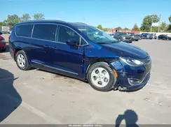 2C4RC1EG8HR782236 2017 CHRYSLER PACIFICA