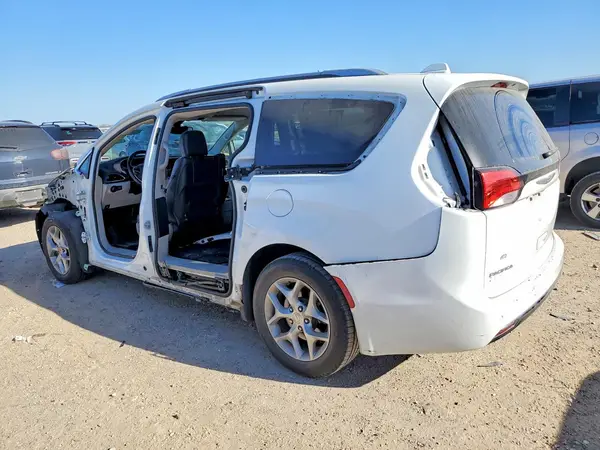 2C4RC1EG8HR782267 2017 CHRYSLER PACIFICA - Image 2