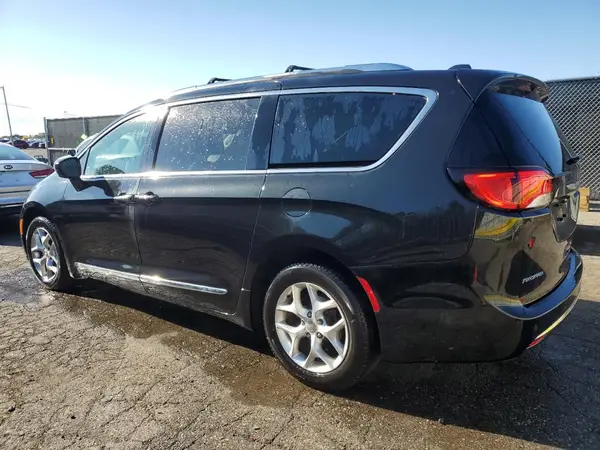 2C4RC1EG8HR804039 2017 CHRYSLER PACIFICA - Image 2