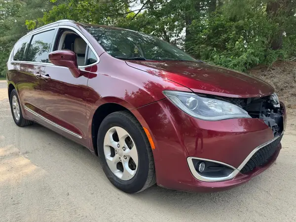 2C4RC1EG8HR804297 2017 CHRYSLER PACIFICA - Image 1