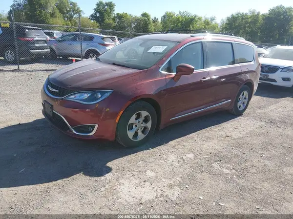 2C4RC1EG8HR810987 2017 CHRYSLER PACIFICA - Image 2