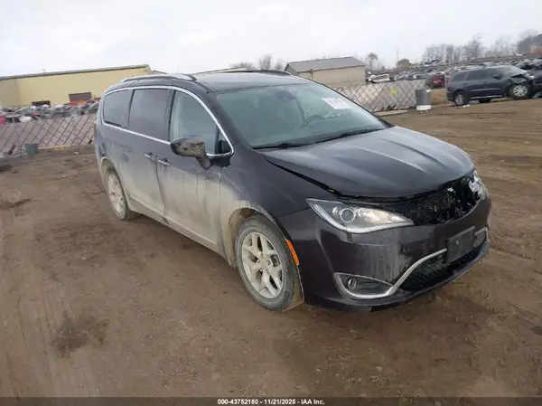 2C4RC1EG8HR831922 2017 CHRYSLER PACIFICA - Image 1