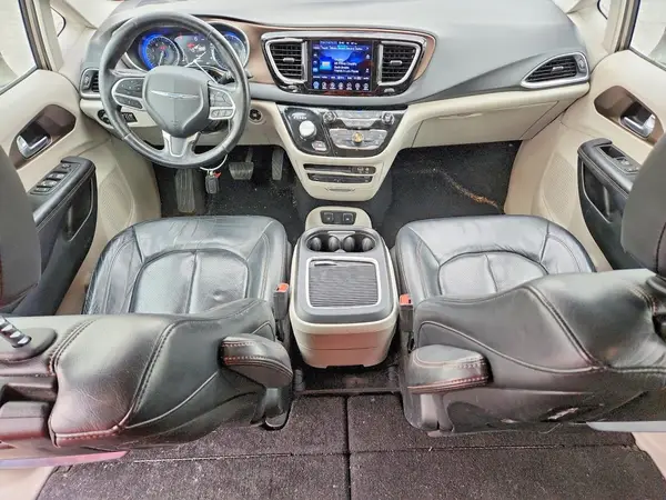 2C4RC1EG8HR840104 2017 CHRYSLER PACIFICA - Image 8