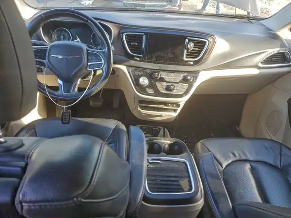 2C4RC1EG8JR107833 2018 CHRYSLER PACIFICA - Image 8