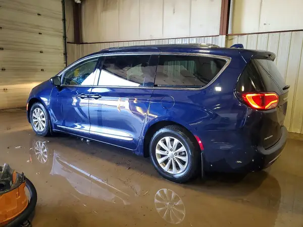 2C4RC1EG8JR108562 2018 CHRYSLER PACIFICA - Image 2