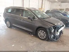 2C4RC1EG8JR130531 2018 CHRYSLER PACIFICA