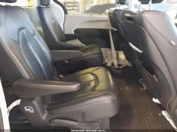 2C4RC1EG8JR130531 2018 CHRYSLER PACIFICA - Image 8