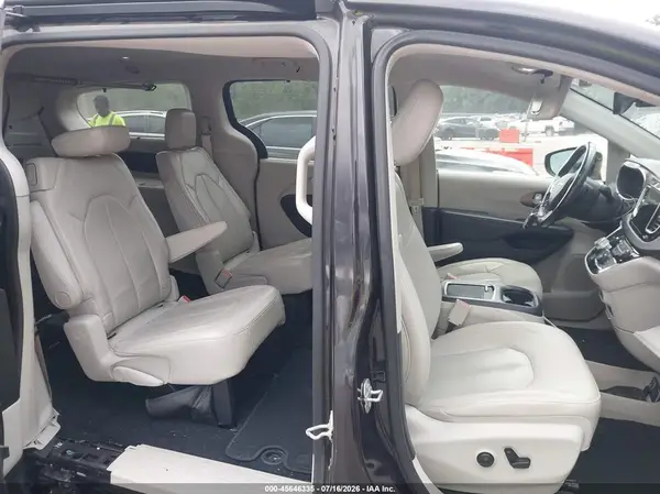2C4RC1EG8JR139603 2018 CHRYSLER PACIFICA - Image 8