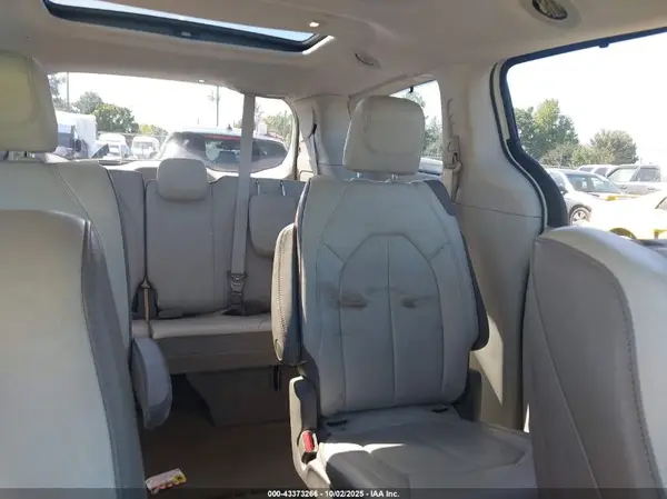 2C4RC1EG8JR154330 2018 CHRYSLER PACIFICA - Image 8