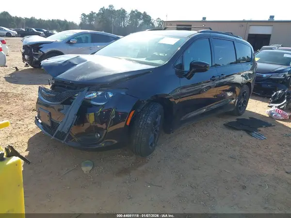 2C4RC1EG8JR188896 2018 CHRYSLER PACIFICA - Image 2