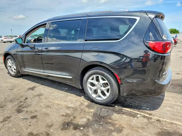 2C4RC1EG8JR194360 2018 CHRYSLER PACIFICA - Image 2