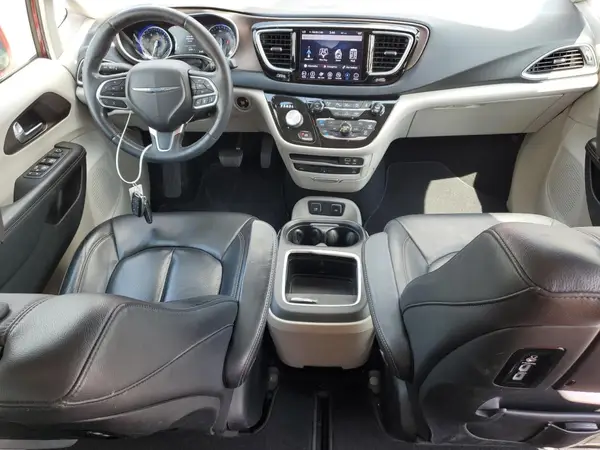 2C4RC1EG8JR197582 2018 CHRYSLER PACIFICA - Image 8