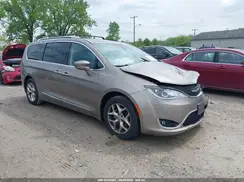 2C4RC1EG8JR293843 2018 CHRYSLER PACIFICA