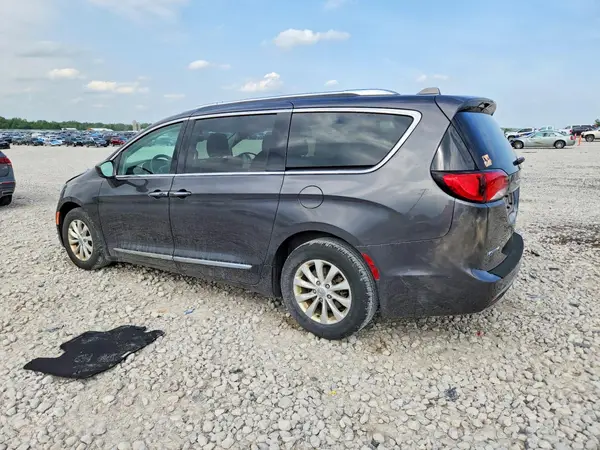 2C4RC1EG8JR316473 2018 CHRYSLER PACIFICA - Image 2