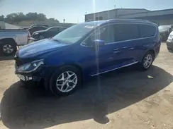 2C4RC1EG8JR321883 2018 CHRYSLER PACIFICA