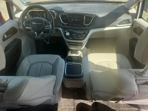 2C4RC1EG8JR321883 2018 CHRYSLER PACIFICA - Image 8