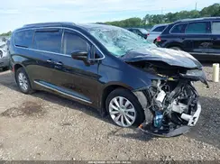 2C4RC1EG8JR355998 2018 CHRYSLER PACIFICA