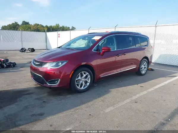 2C4RC1EG8KR506825 2019 CHRYSLER PACIFICA - Image 2