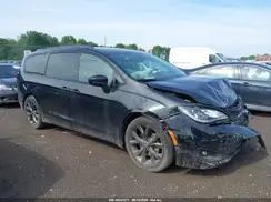 2C4RC1EG8KR588815 2019 CHRYSLER PACIFICA