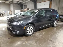 2C4RC1EG8KR645319 2019 CHRYSLER PACIFICA