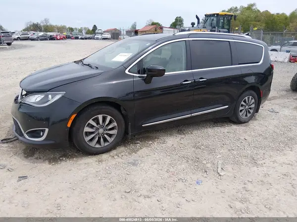 2C4RC1EG8KR681432 2019 CHRYSLER PACIFICA - Image 2