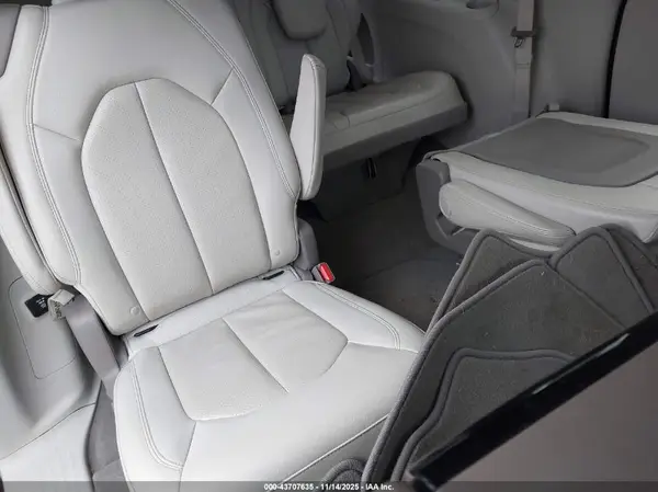 2C4RC1EG8LR104787 2020 CHRYSLER PACIFICA - Image 8