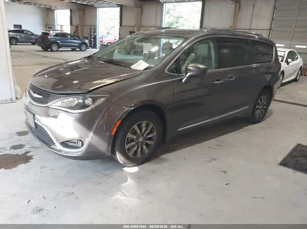 2C4RC1EG8LR166545 2020 CHRYSLER PACIFICA - Image 2
