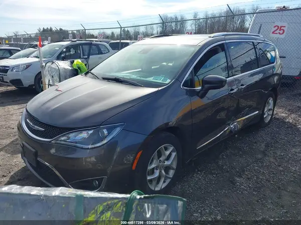 2C4RC1EG8LR184401 2020 CHRYSLER PACIFICA - Image 2