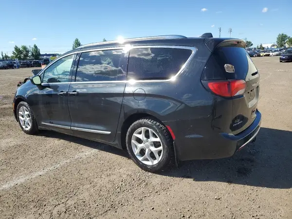 2C4RC1EG9HR506096 2017 CHRYSLER PACIFICA - Image 2