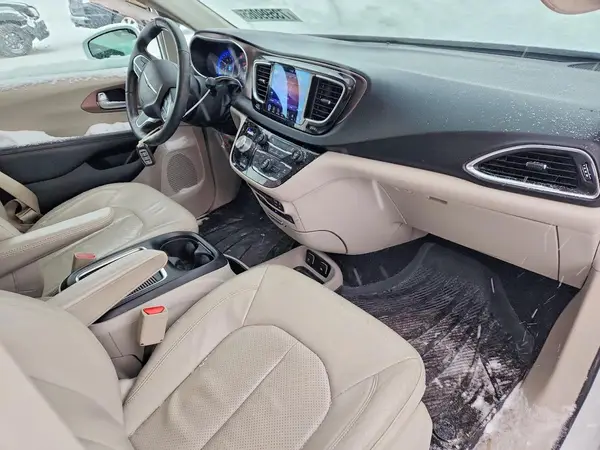 2C4RC1EG9HR513842 2017 CHRYSLER PACIFICA - Image 8