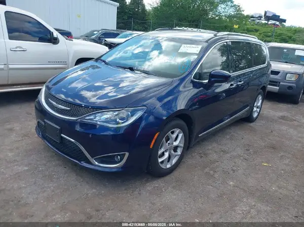 2C4RC1EG9HR534433 2017 CHRYSLER PACIFICA - Image 2