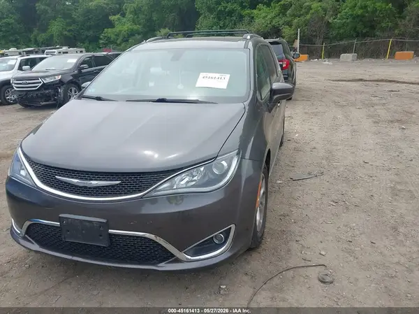 2C4RC1EG9HR541060 2017 CHRYSLER PACIFICA - Image 2