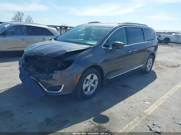 2C4RC1EG9HR542791 2017 CHRYSLER PACIFICA - Image 2