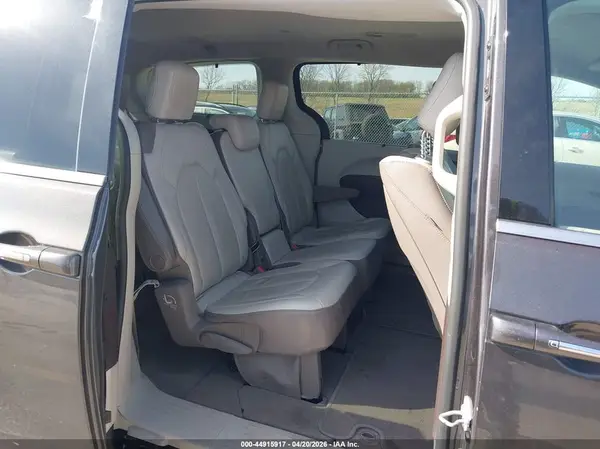 2C4RC1EG9HR542791 2017 CHRYSLER PACIFICA - Image 8