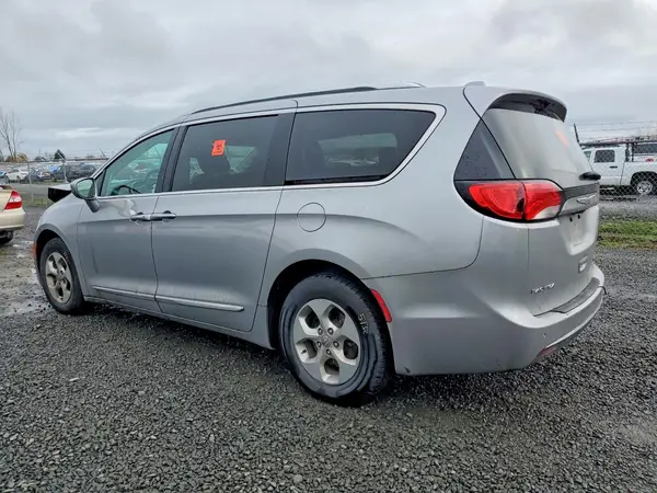2C4RC1EG9HR560448 2017 CHRYSLER PACIFICA - Image 2