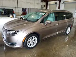 2C4RC1EG9HR570378 2017 CHRYSLER PACIFICA