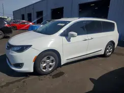 2C4RC1EG9HR577878 2017 CHRYSLER PACIFICA