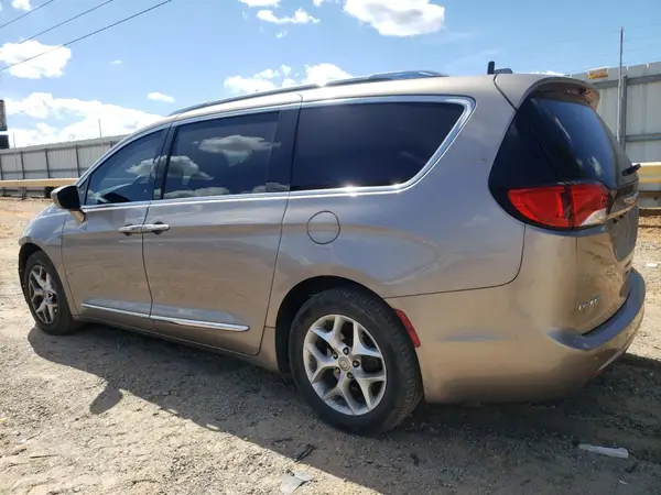 2C4RC1EG9HR584894 2017 CHRYSLER PACIFICA - Image 2