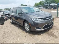 2C4RC1EG9HR591375 2017 CHRYSLER PACIFICA