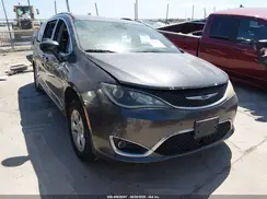 2C4RC1EG9HR622575 2017 CHRYSLER PACIFICA