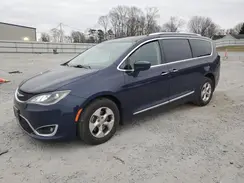 2C4RC1EG9HR652868 2017 CHRYSLER PACIFICA