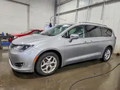 2C4RC1EG9HR677009 2017 CHRYSLER PACIFICA