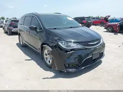 2C4RC1EG9HR683988 2017 CHRYSLER PACIFICA