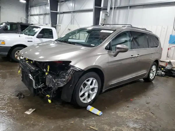 2C4RC1EG9HR684039 2017 CHRYSLER PACIFICA - Image 1